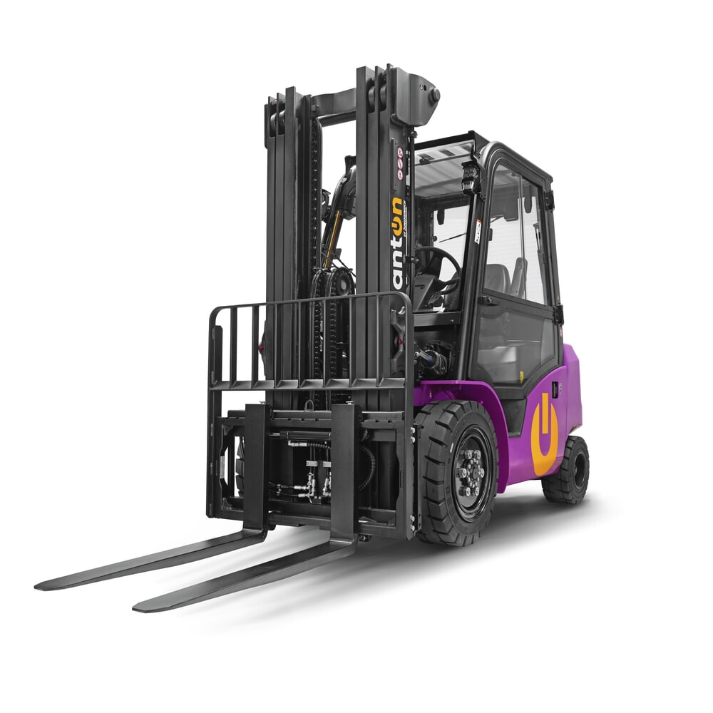 Produktbillede: AntOn by Jungheinrich elektrisk gaffeltruck CBH 2.5 med tredobbelt-teleskop-mast, masthøjde 4.800 mm, bæreevne 2.500 kg, vejrbeskyttelseskabine Comfort, inkl. ekstern oplader 80 V, 60 A, CEE, 5-polet